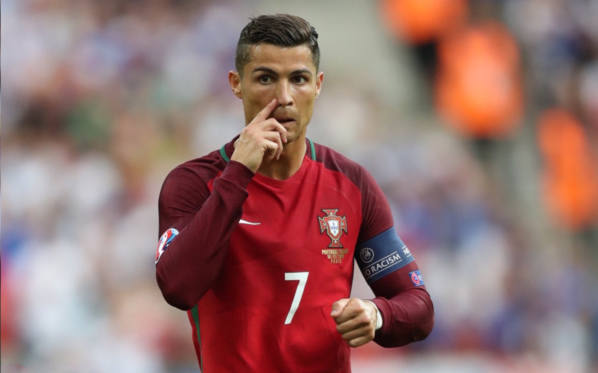 “美洲狮队在橄榄球冠军锦标赛展现强大韧性”