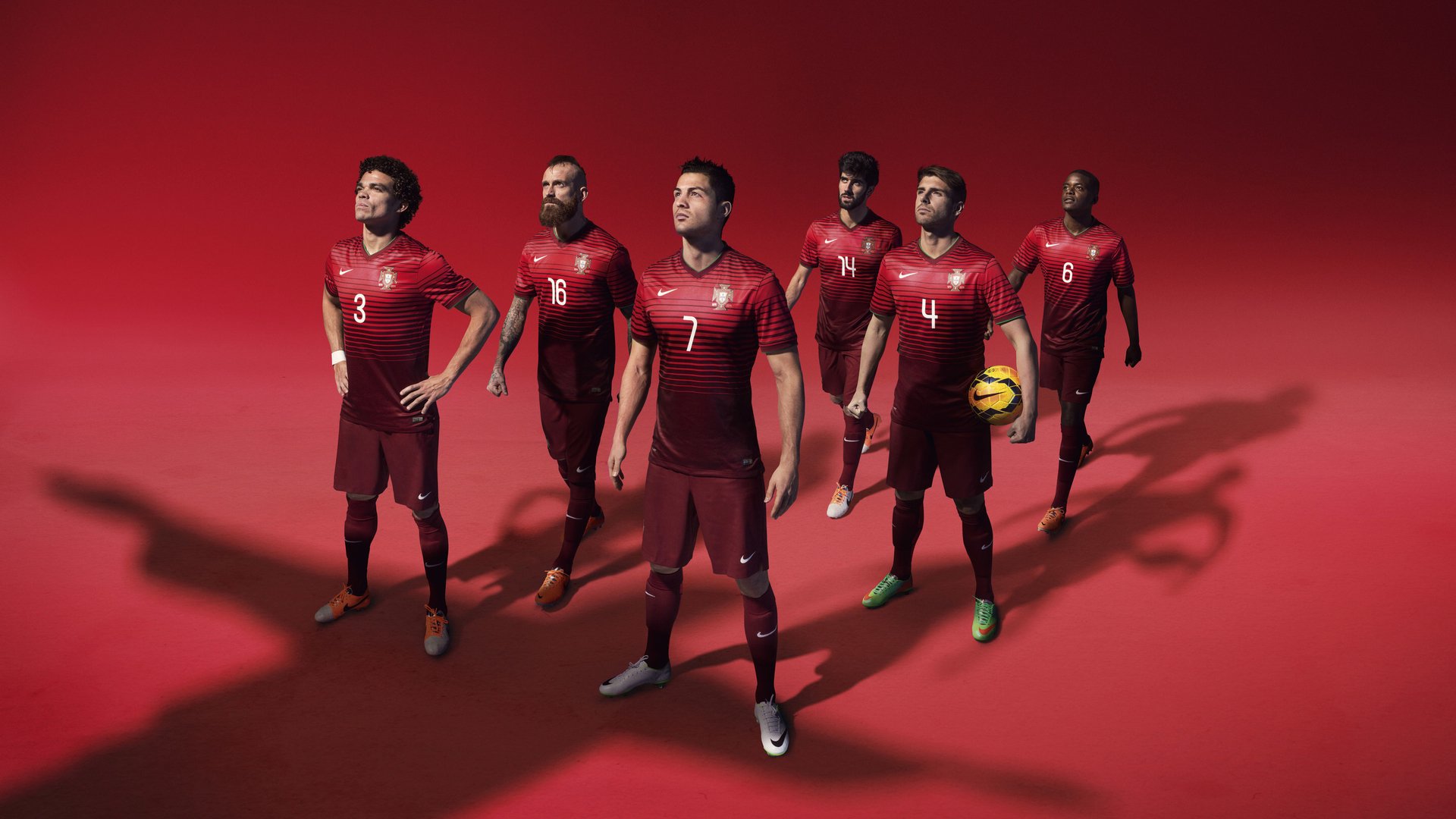 水球防守与进攻转换节奏掌控精准，水球怎样算犯规